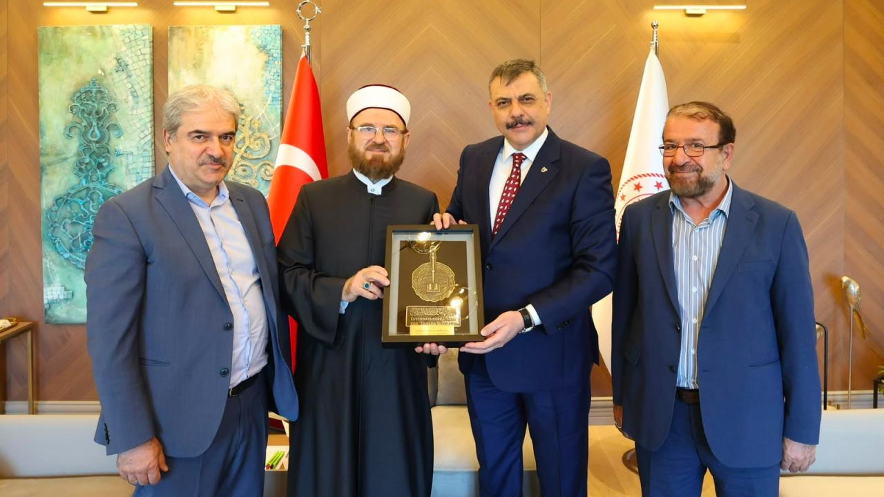 Bakan ciftci dunya musluman alimler birligi baskani karadagi ile gorustu 48wDUHVm